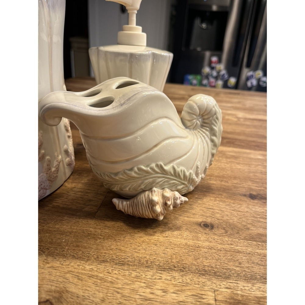 Vintage Beach Bathroom Decor Ceramic Tissue Soap Toothbrush SEA SHELLS - Picture 2 of 12